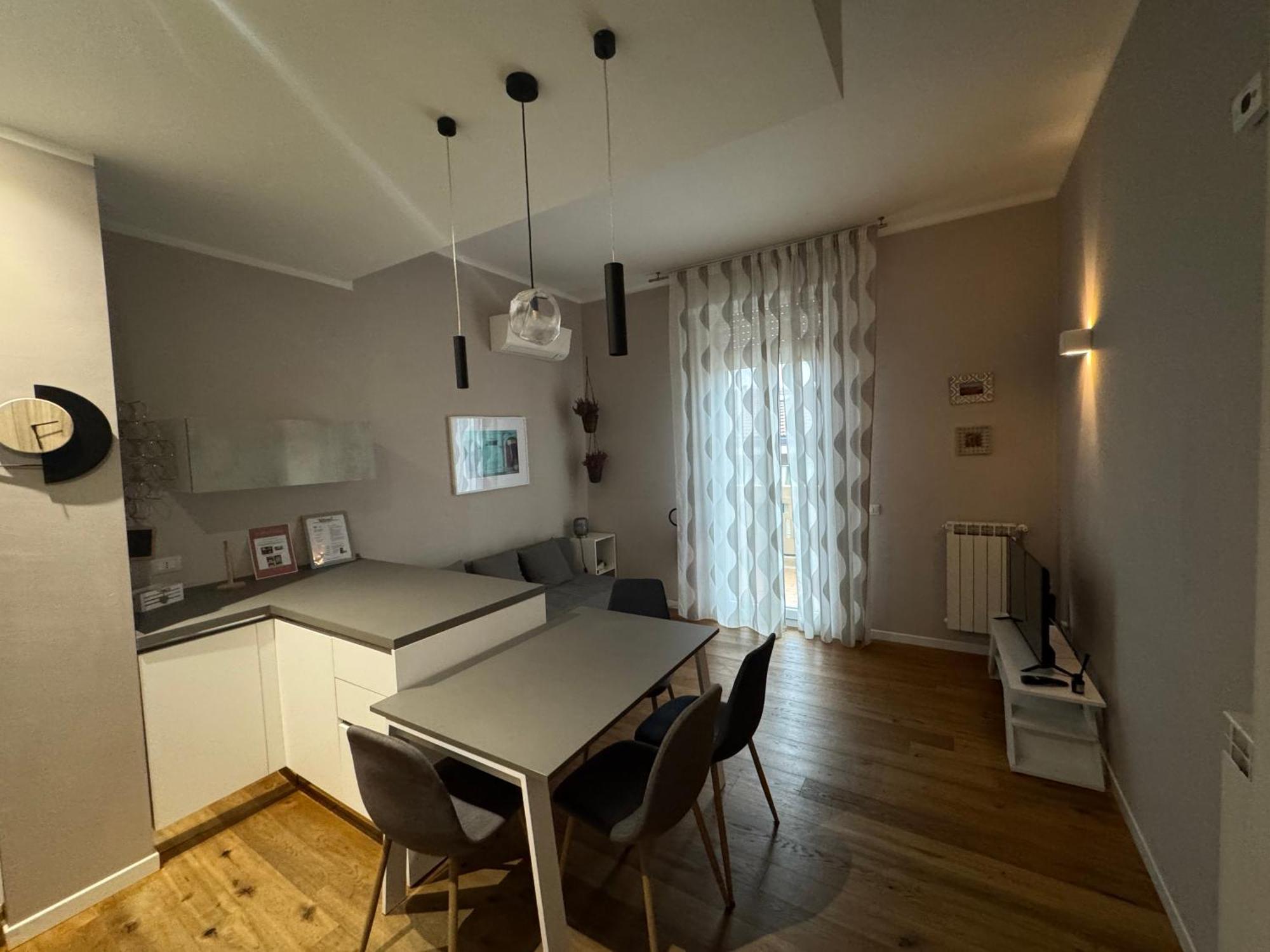 Central And Cosy Apartament Болоня Екстериор снимка